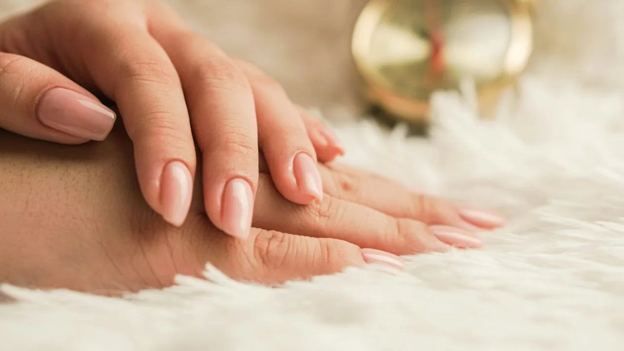 Dicas de como fortalecer as unhas