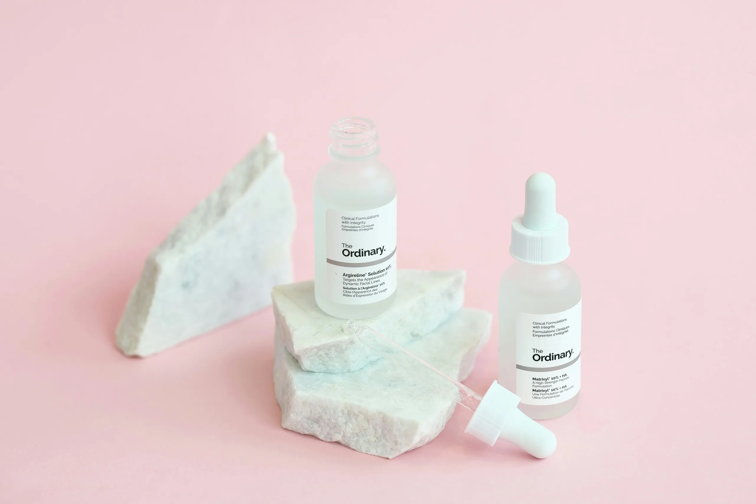 Rotina Minimalista de Skincare: Guia de Skinimalismo para uma Pele Saudável