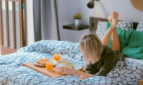 Rotina Matinal de Beleza: Como Começar o Dia com Pele Radiante e Mais Energia